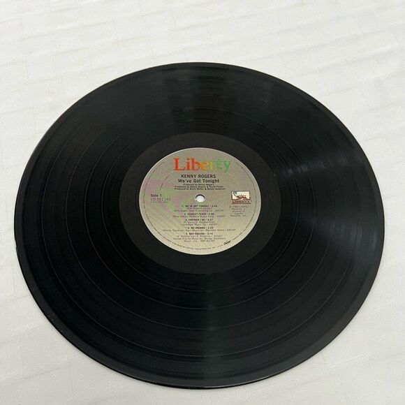 LP Vinyl Kenny Rogers We’ve Got Tonight with Intact Dust Cover and Sleeve - Picture 5 of 8